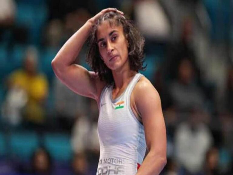 अनुशासनहीनता के लिए WFI ने विनेश को किया सस्पेंड, सोनम को कारण बताओ नोटिस जारी