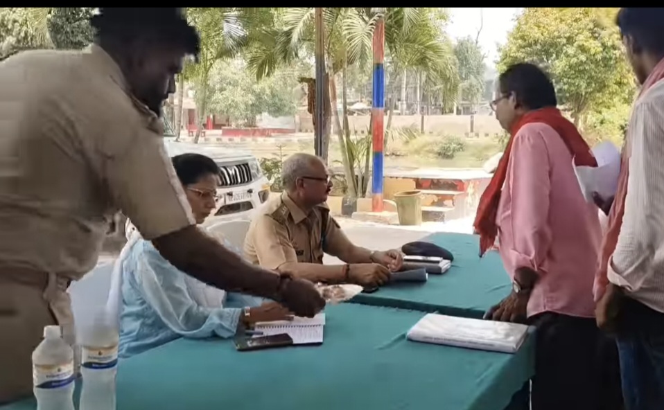 थाना समाधान दिवस पर उपजिलाधिकारी ने सुनीं जन समस्या