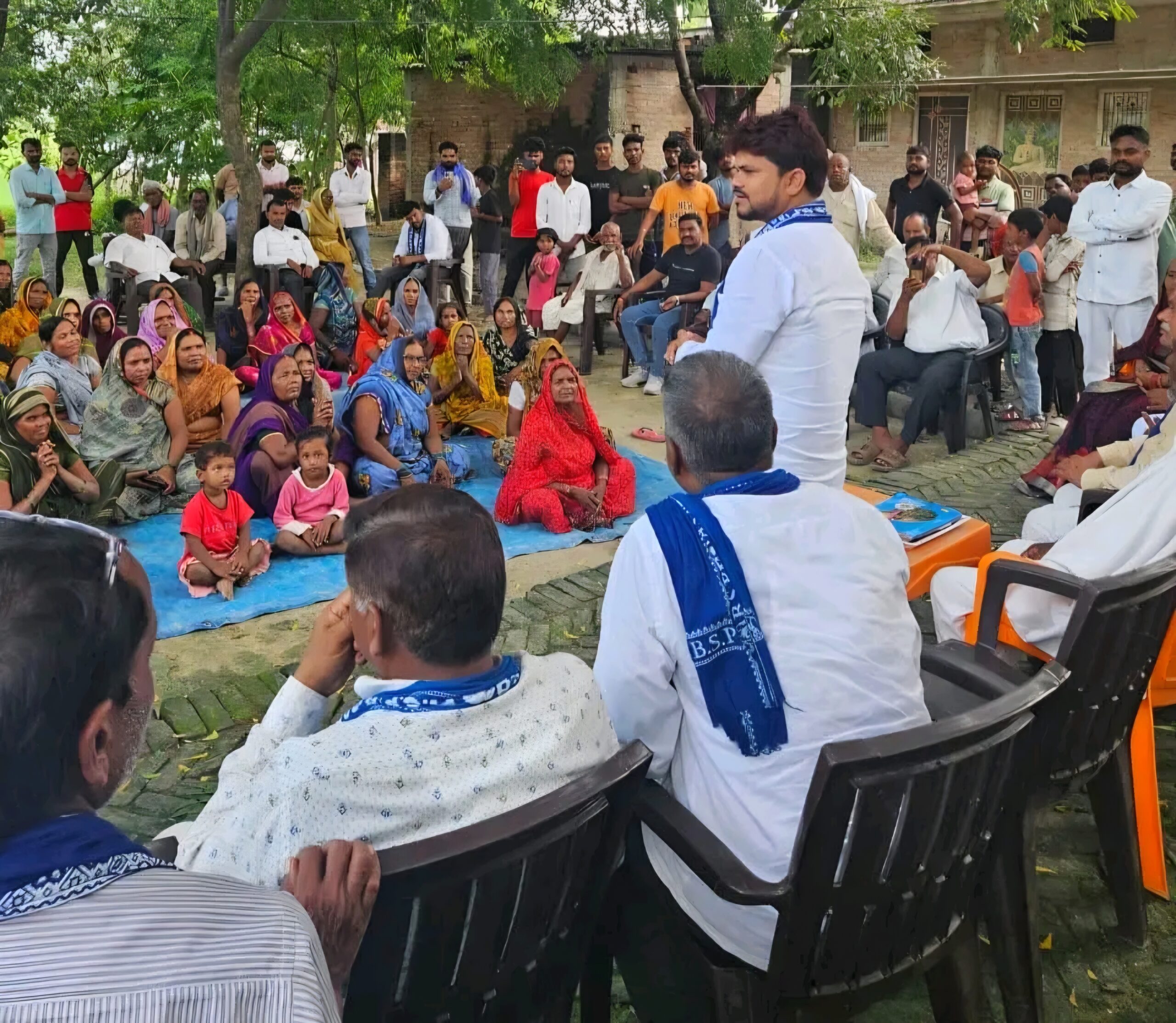 बहुजन समाज पार्टी ने असलपुर में जन चौपाल लगाकर जनता तक पहुंचाईं पार्टी की नीतियां